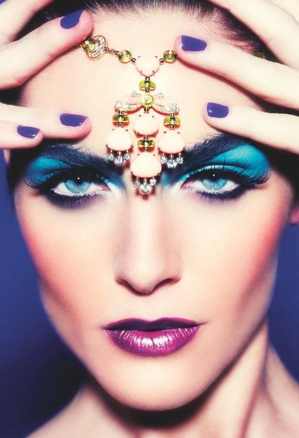 Azzurro e viola per make up da Cleopatra