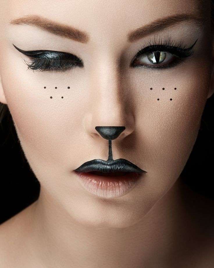 Eyeliner per un trucco da gatta