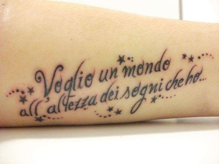 Frase con stelline di Ligabue