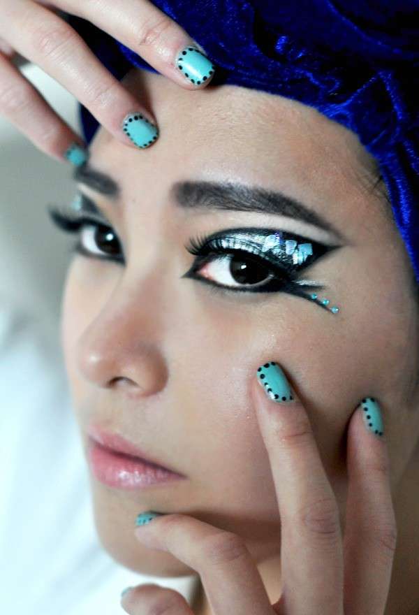 Icy butterfly make up