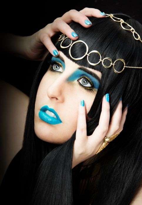 Labbra azzurre per trucco da Cleopatra