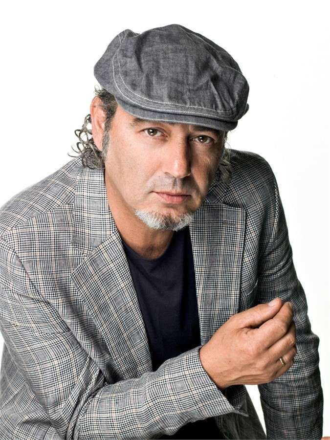 Luca Carboni oggi