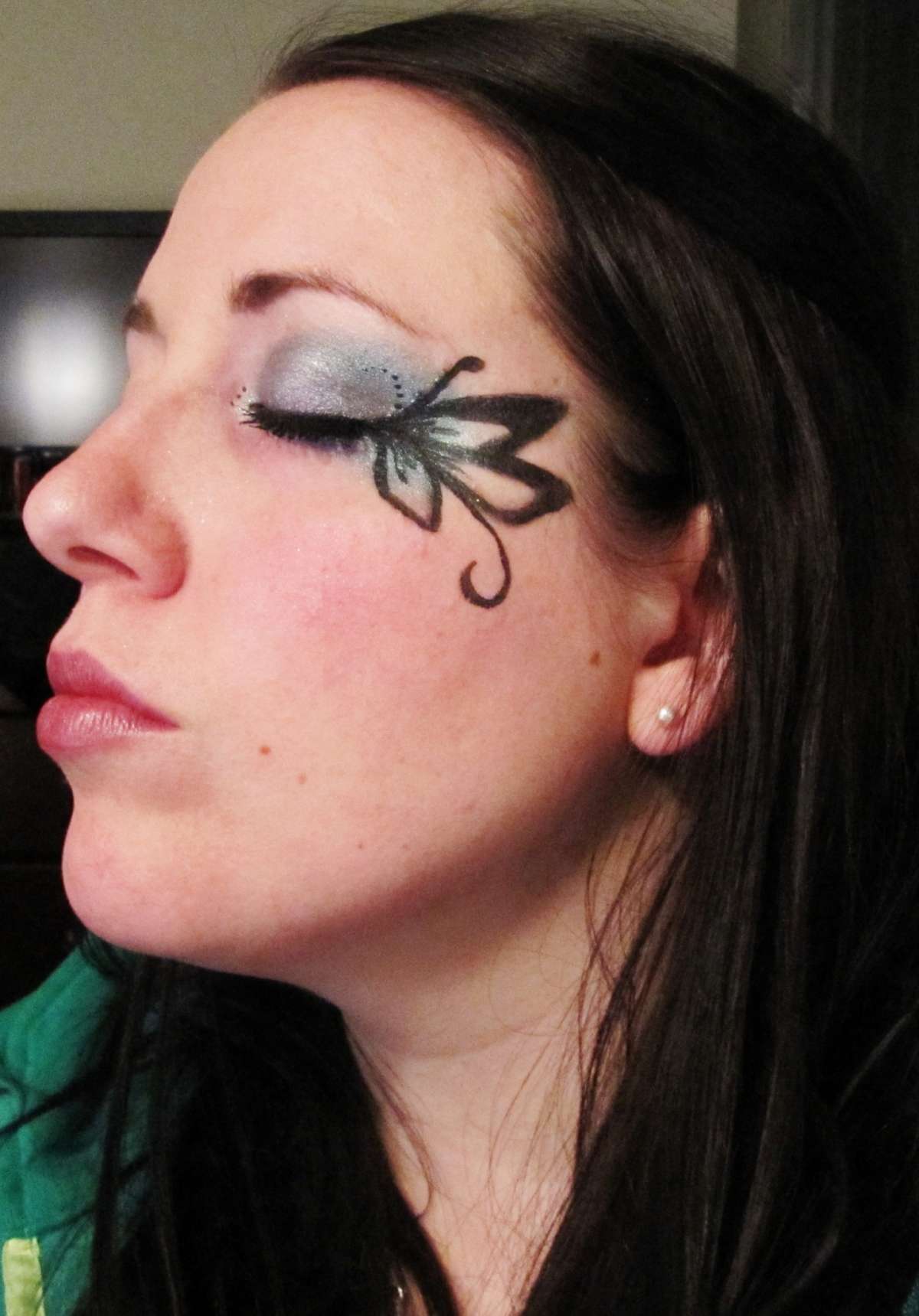 Make up da farfalla nero per gli occhi