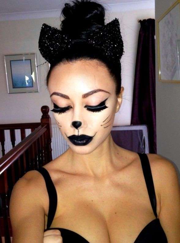 Make up da gatta con ciglia finte