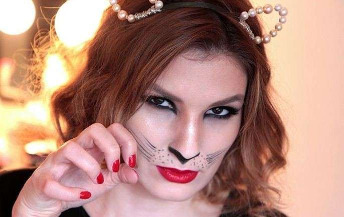 Make up da gatta con orecchie di perline