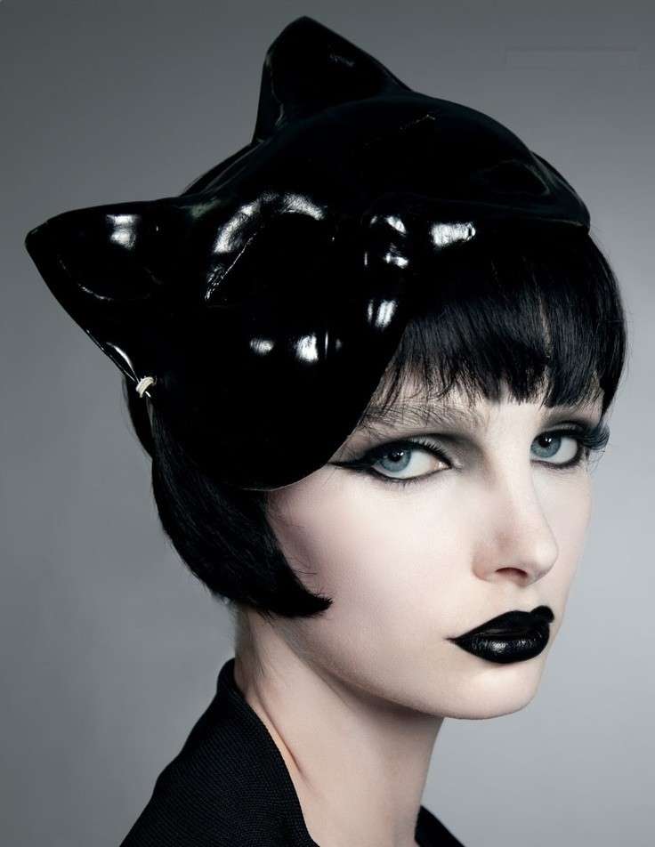 Make up scuro per travestimento da gatta