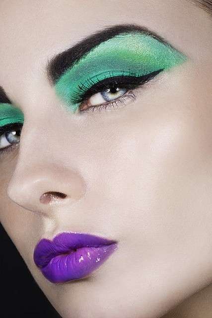 Ombretto verde acqua e rossetto color glicine