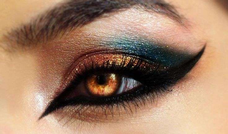 Smokey eye per imitare Cleopatra
