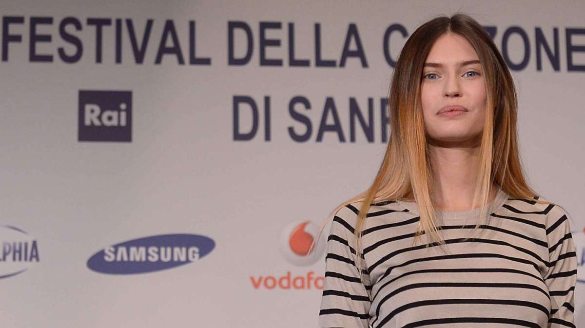 Taglio lungo per Bianca Balti