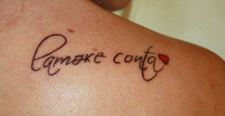 Tattoo con frase di Ligabue