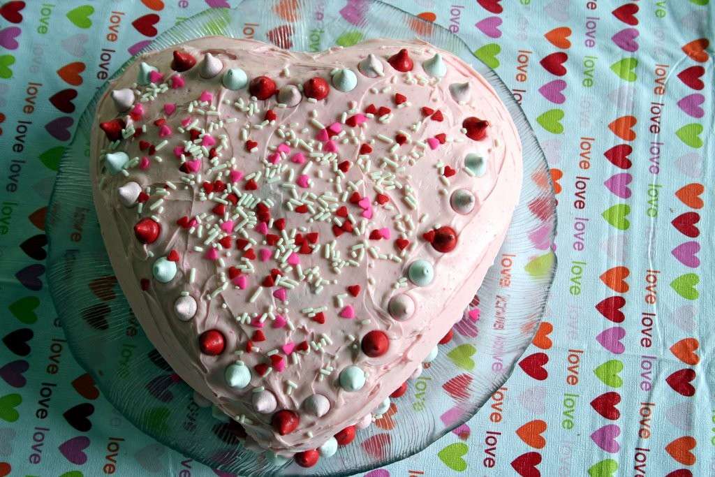 Torta a cuore con glassa