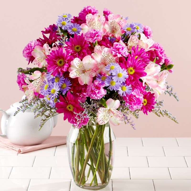 Bouquet di fiori colorati per la laurea