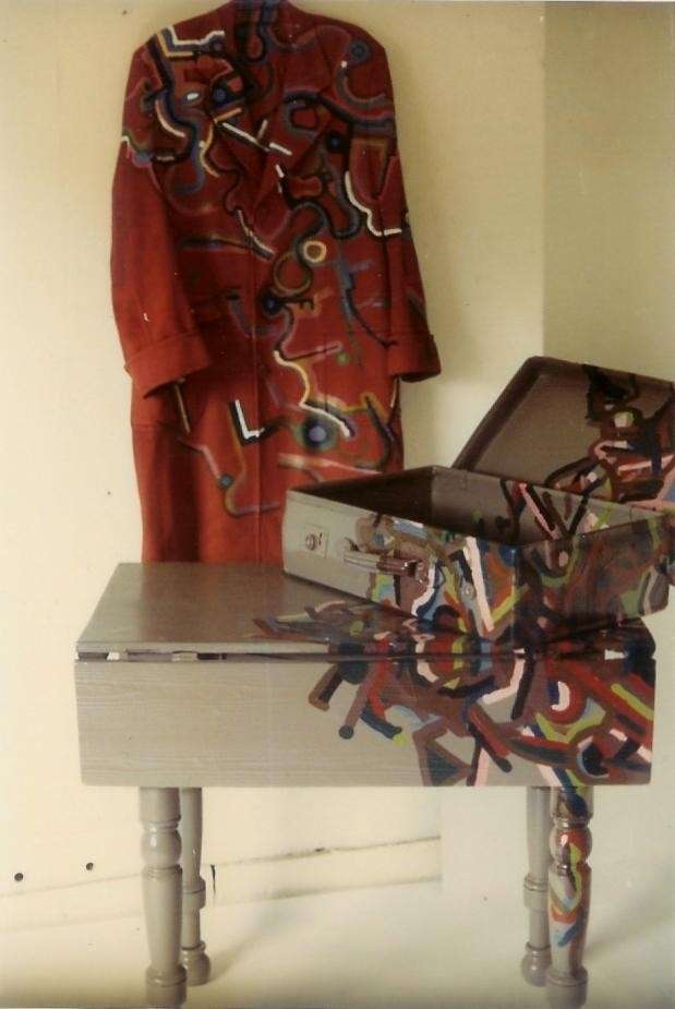 Cappotto con disegno dipinto con la pittura