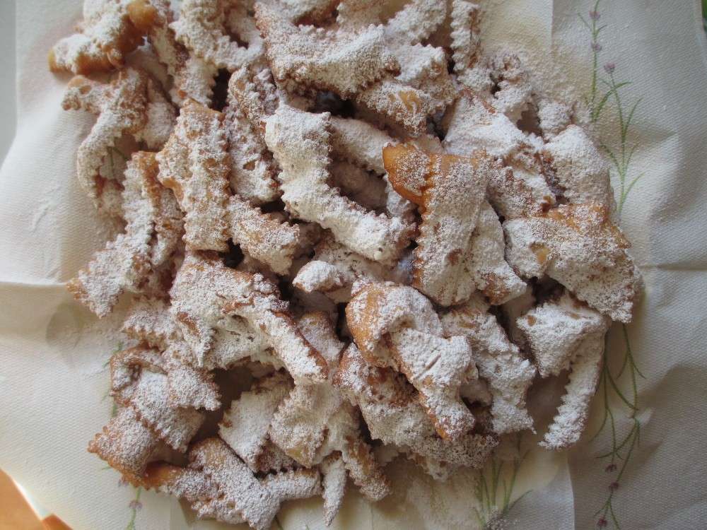 Chiacchiere o intrigoni