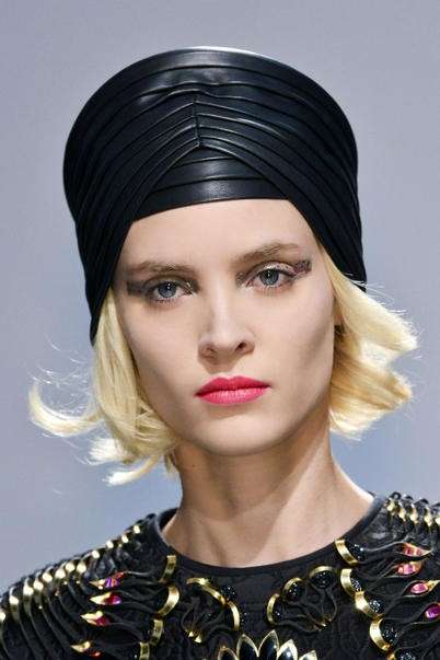 Cloche di pelle Manish Arora