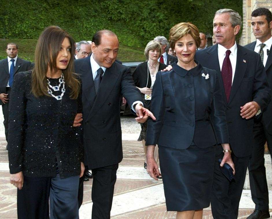La coppia con George Bush e moglie