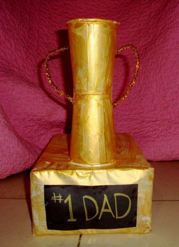 Lavoretti fai da te per bambini: coppa fai da te
