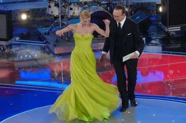 Michelle Hunziker con abito verde
