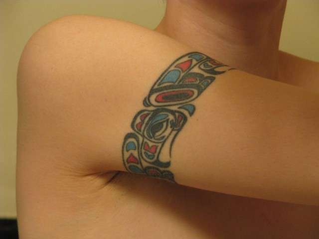 Tatuaggio bracciale per lei