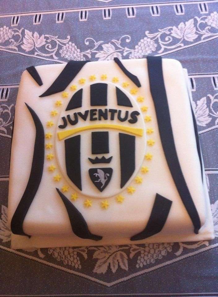 Torta con lo stemma della Juventus