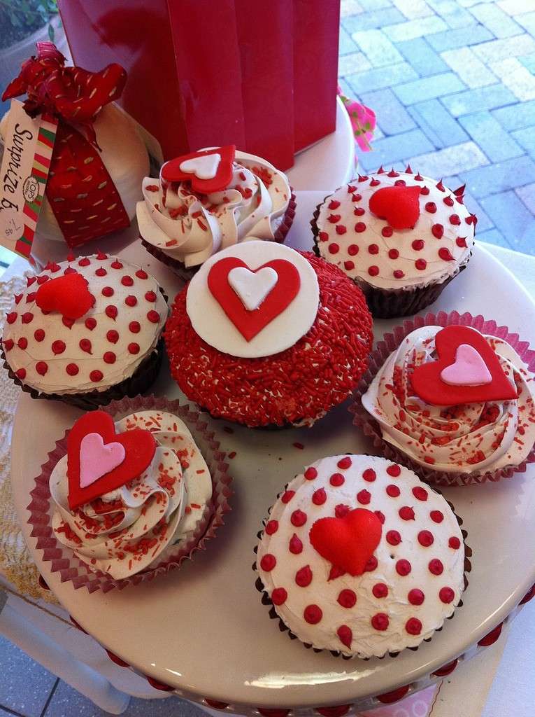 Vari cupcake per la festa degli innamorati