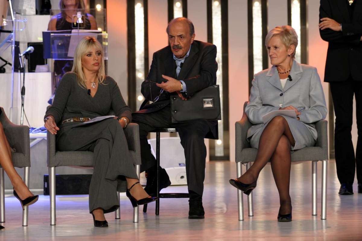 Alessandra Mussolini al Maurizio Costanzo show