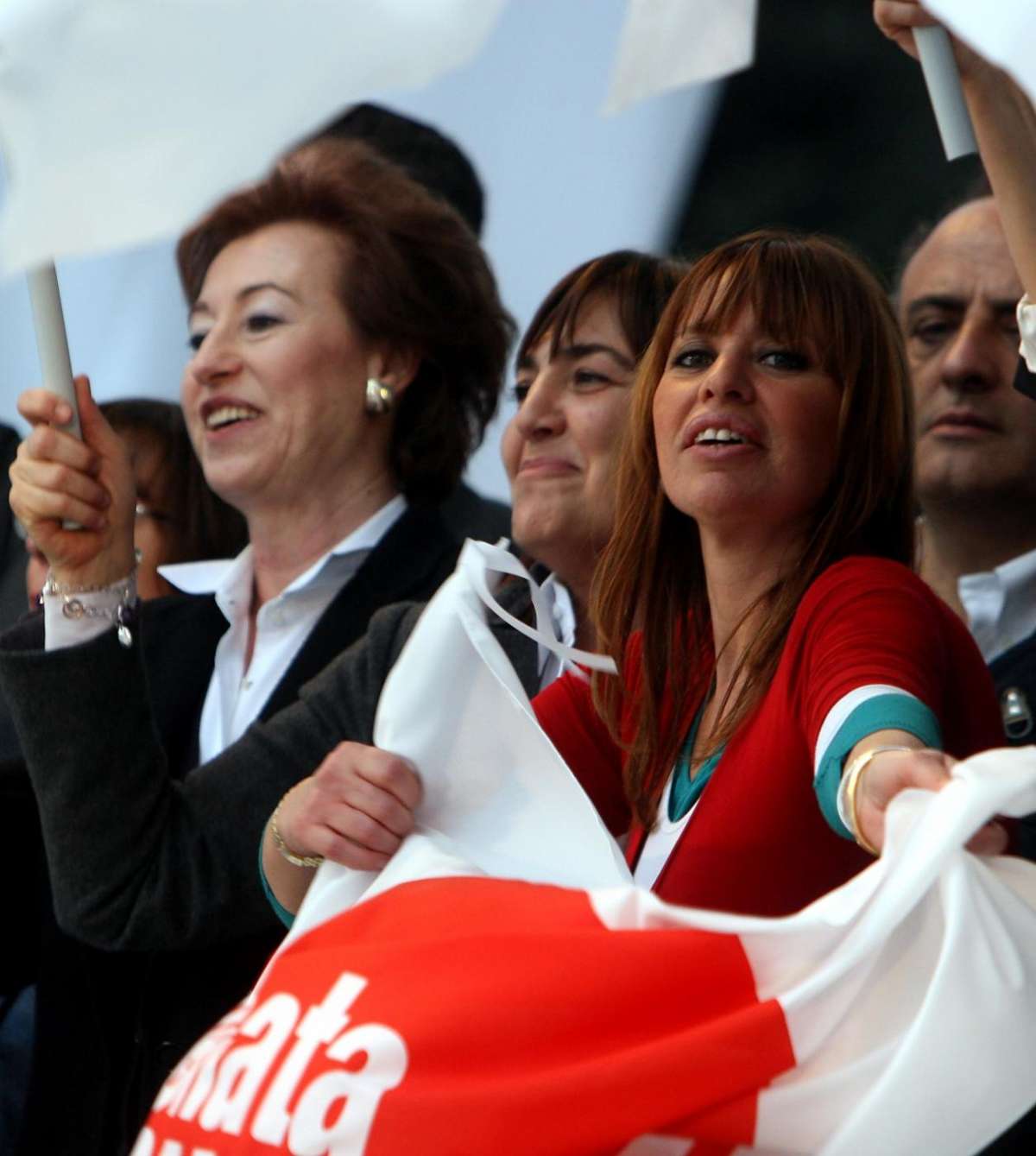 Alessandra Mussolini durante una manifestazione