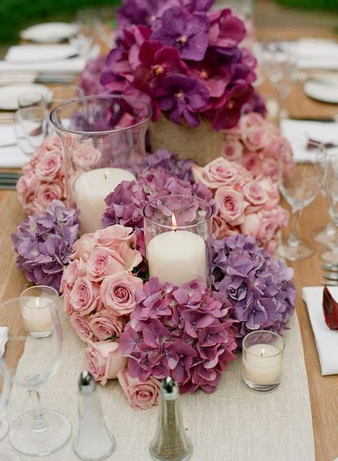 Composizione di fiori per il tavolo