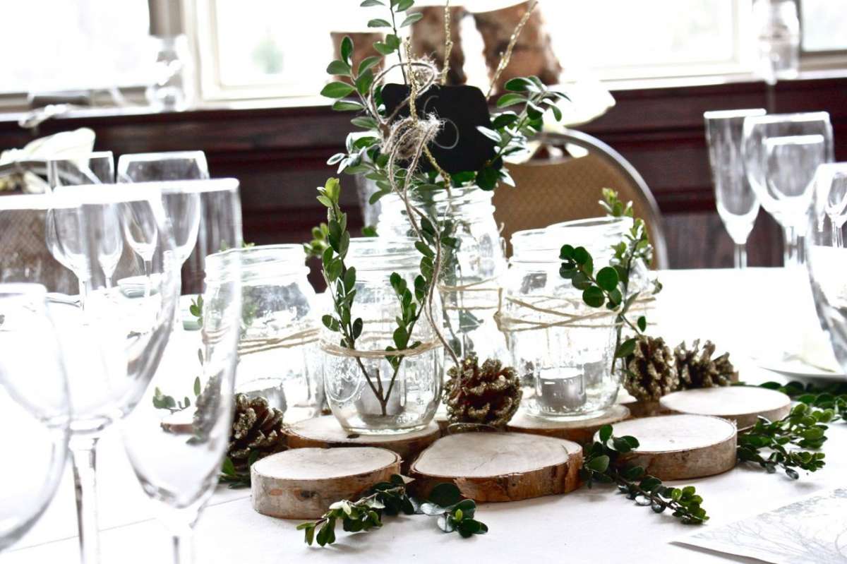 Composizione floreale per matrimonio con legno