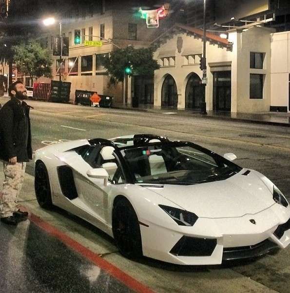 Dan Bilzerian ama le auto sportive