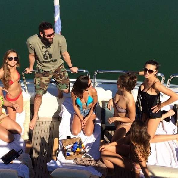 Dan Bilzerian in barca