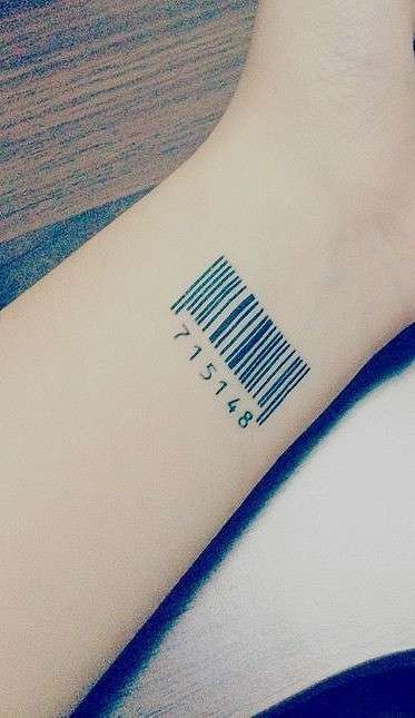 Tattoo numeri con codice a barre
