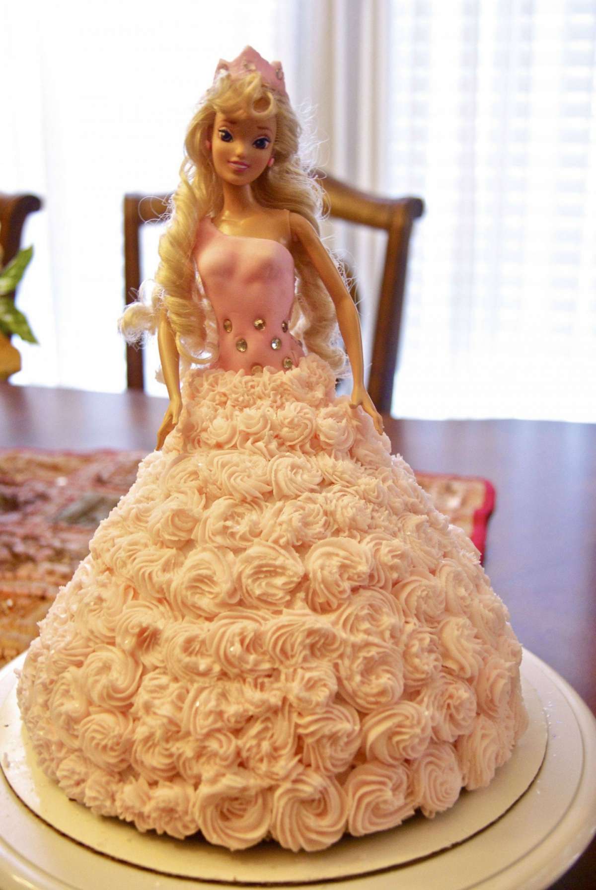 Torta Barbie con abito decorato