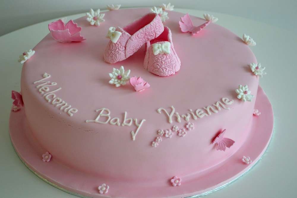 Torta con scarpine rosa