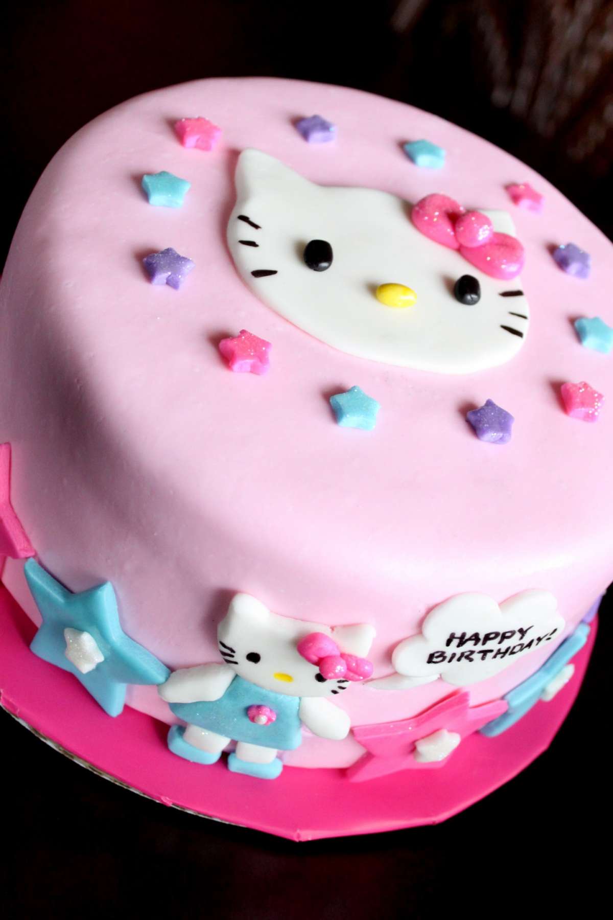 Torta decorata con Hello Kitty