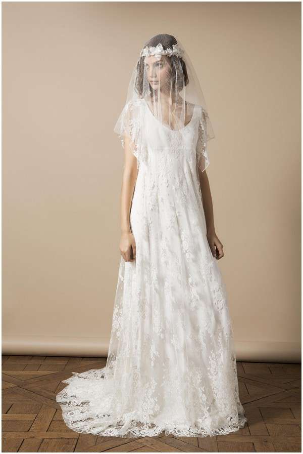 Abito Boho Chic con velo da sposa