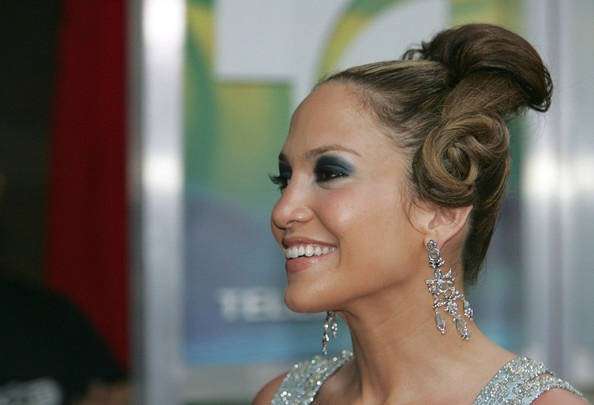 Acconciatura brutta alla Jennifer Lopez