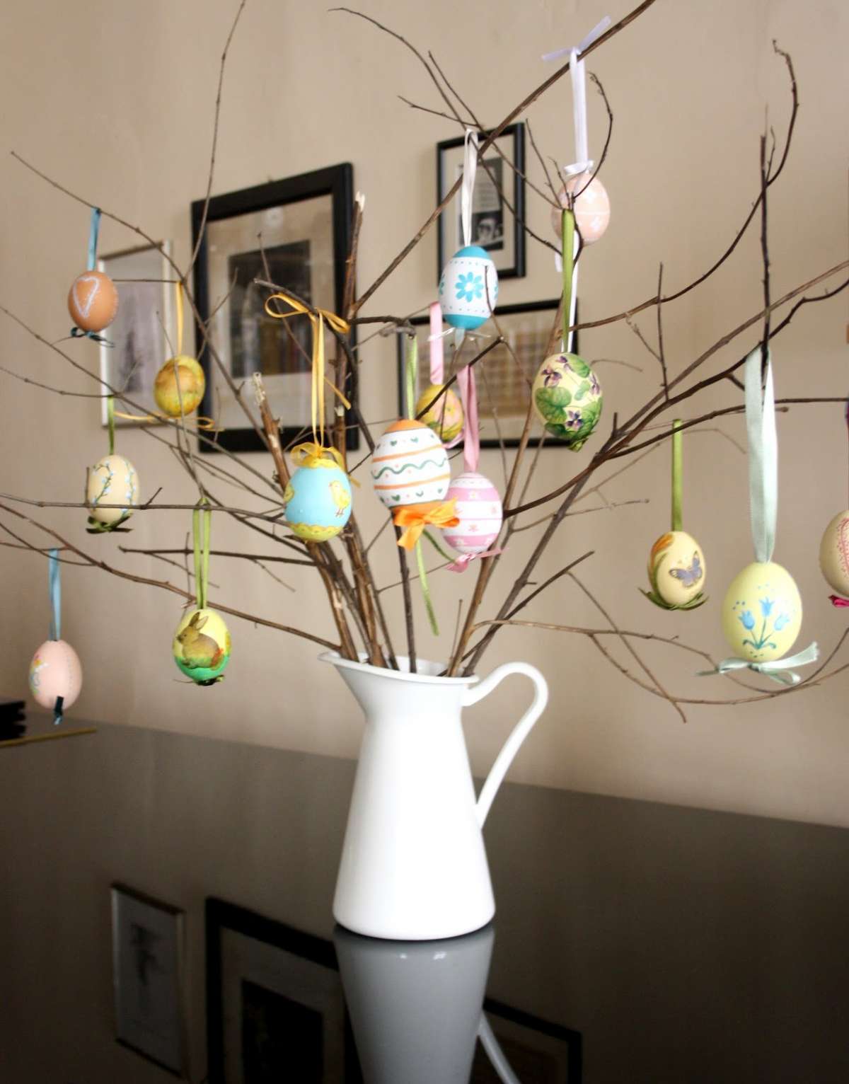 Albero di Pasqua nella brocca