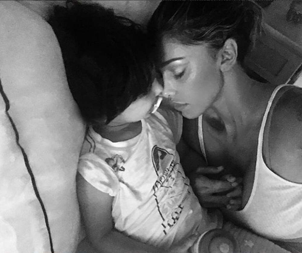 Belen Rodriguez con il figlio Santiago