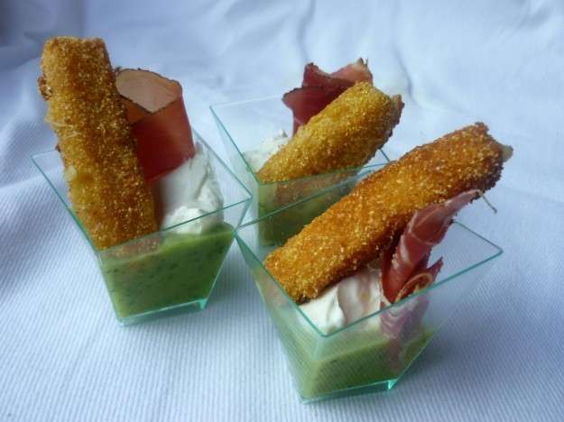 Bicchierini con mozzarella in carrozza