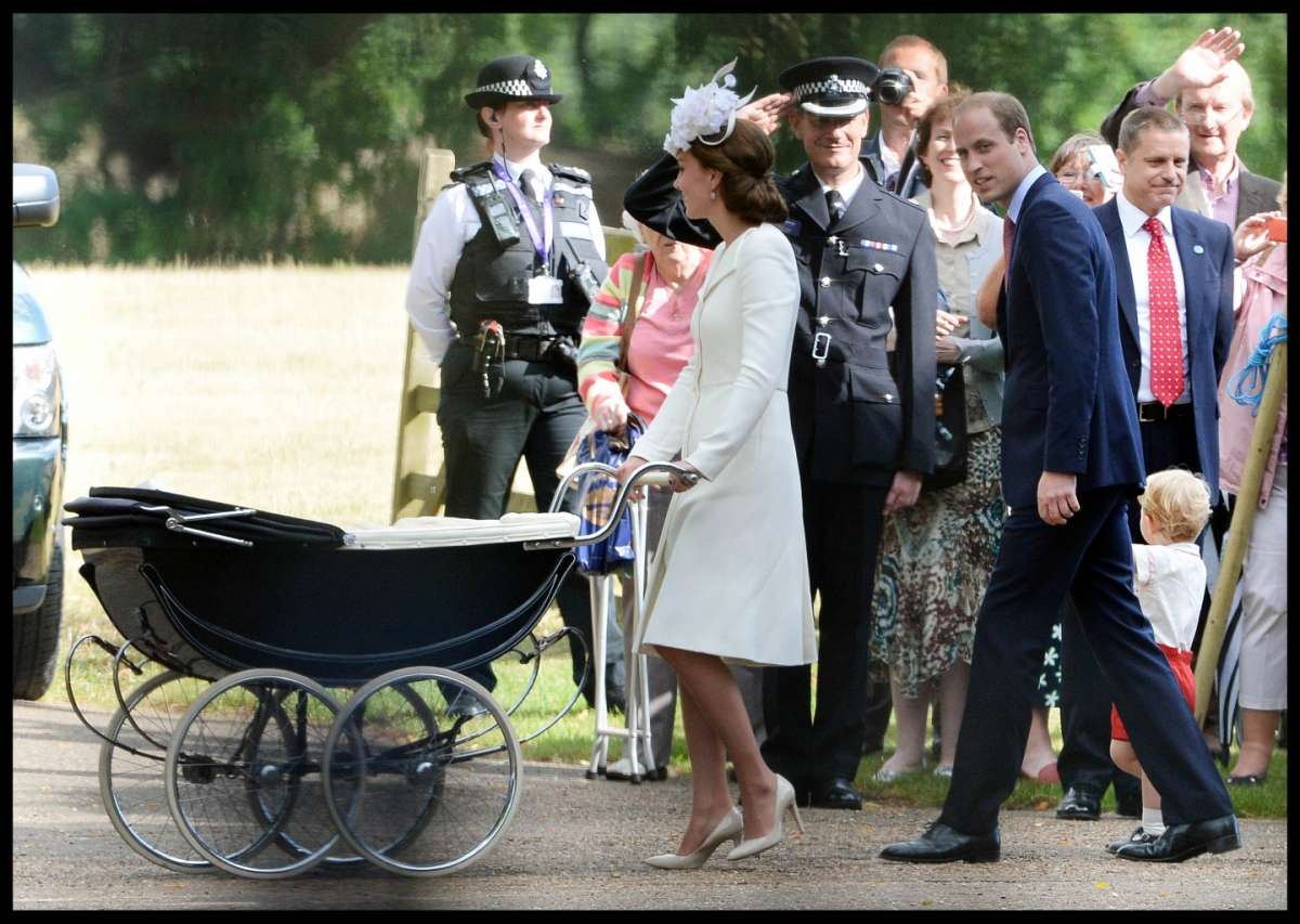 Folla di gente per William e Kate