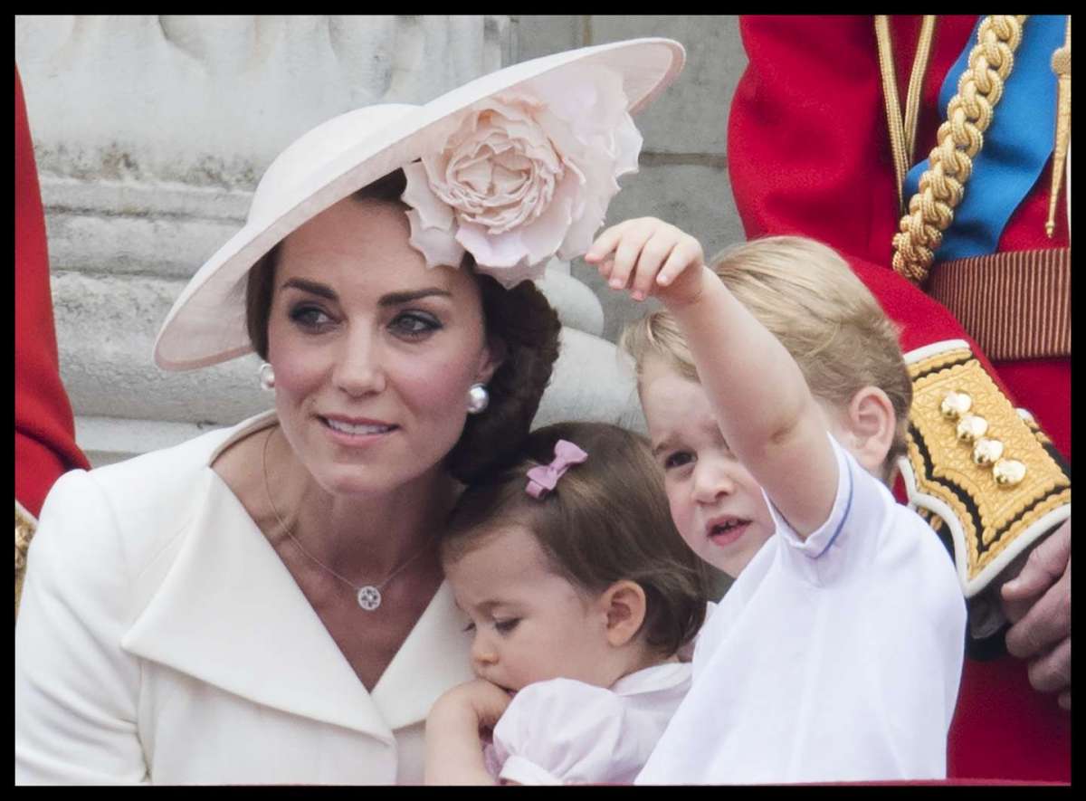 George e Charlotte con la mamma Kate