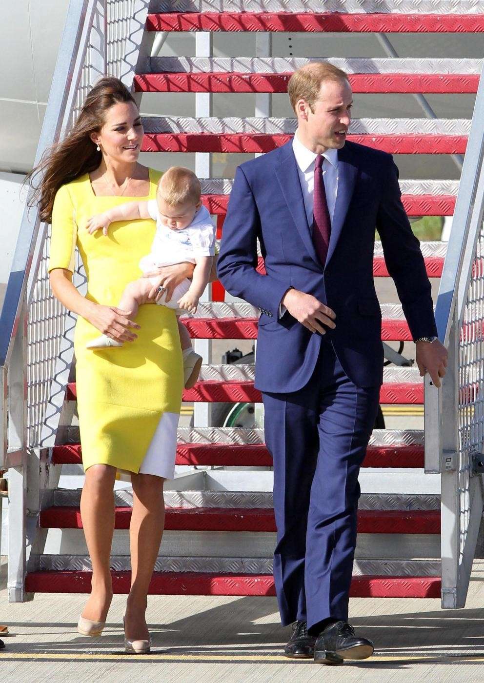 Kate con George e William arrivano in Australia