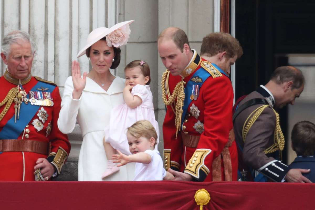 Kate Middleton e George con Charlotte, William e Carlo