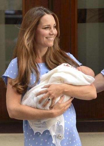 Kate Middleton mamma raggiante con il Royal Baby