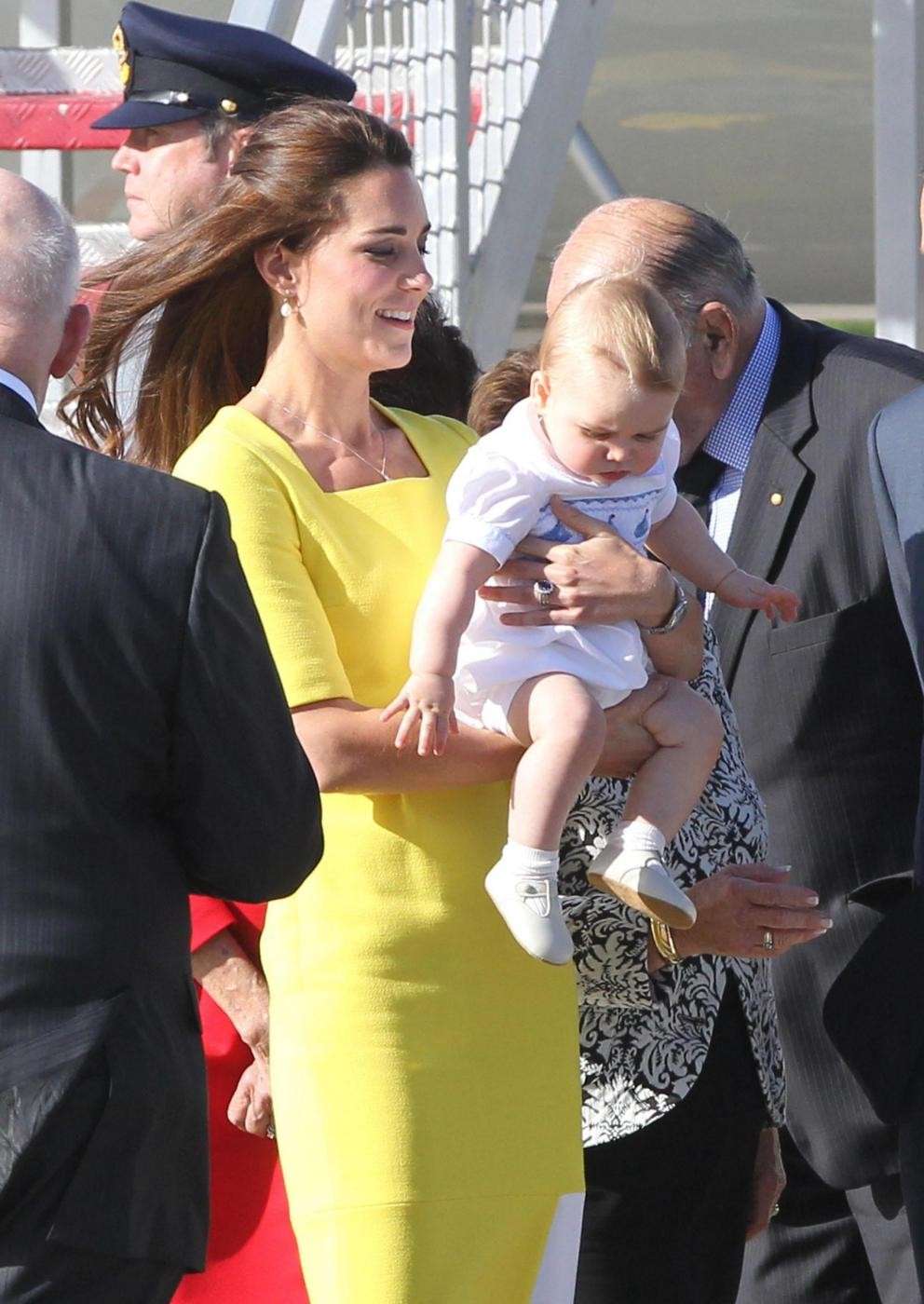 La moglie del principe William raggiante con George