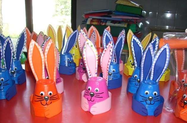 Lavoretti di Pasqua per bambini: i bicchieri a forma di coniglietto