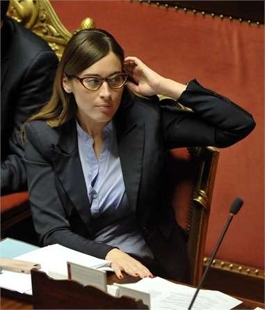 Maria Elena Boschi femminile con stile