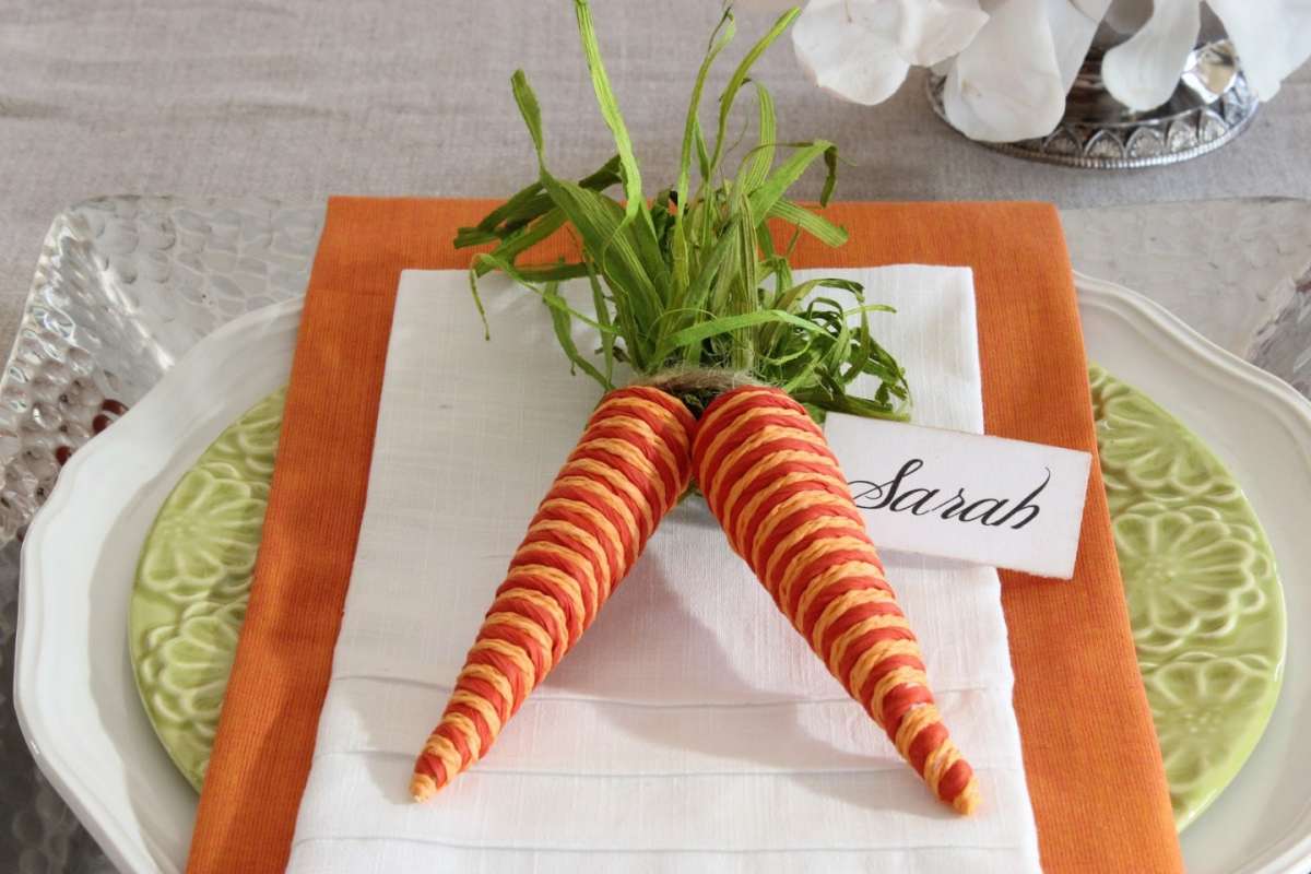 Piccole carote come segnaposto