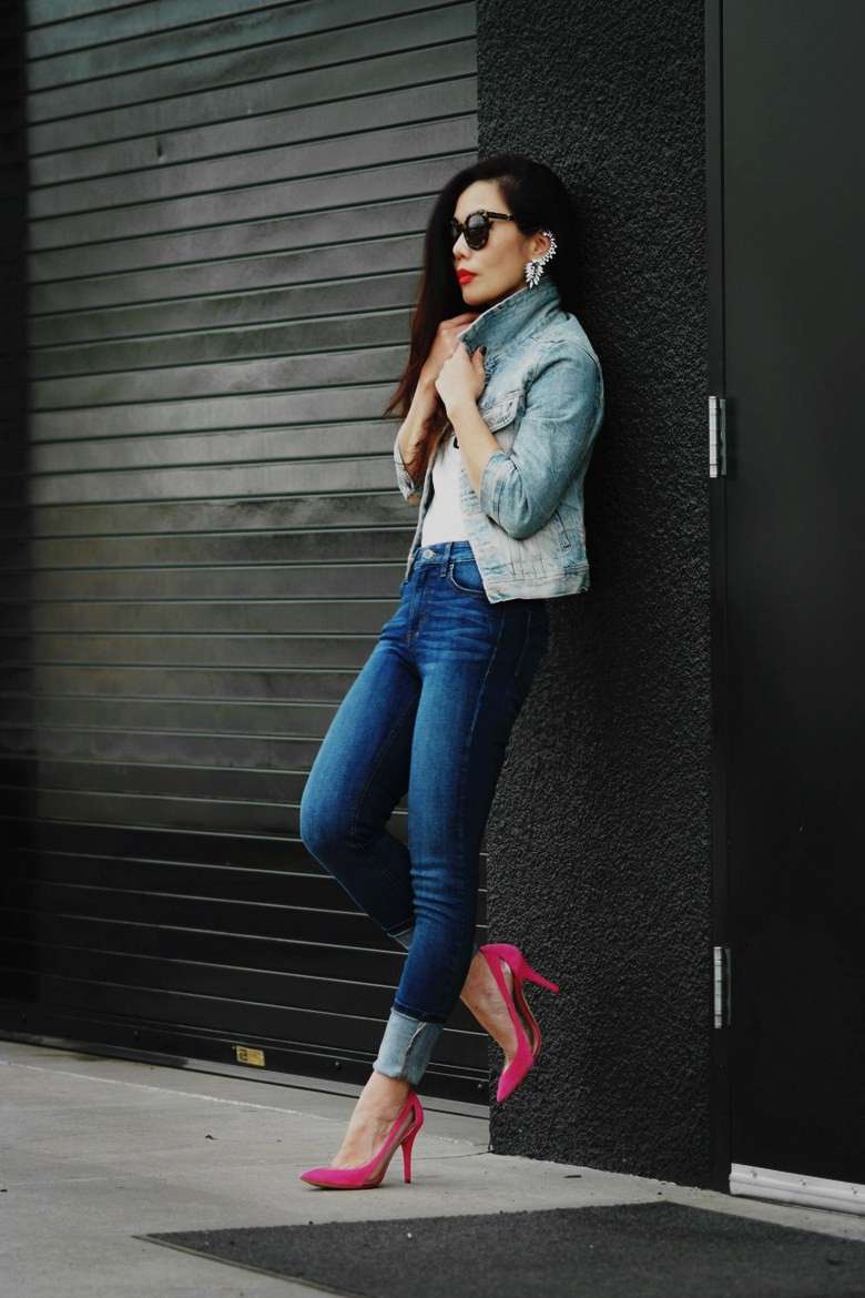 Pumps colorate e jeans